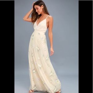 Lulus Lorenzo Maxi Dress l Size Small l Cream
